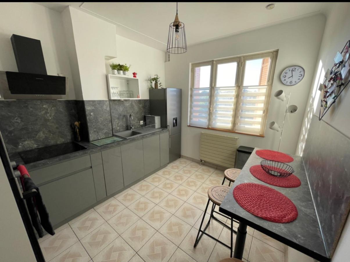 קסטרה Tres Grand Appartement A 10 Min A Pied Du Centre מראה חיצוני תמונה